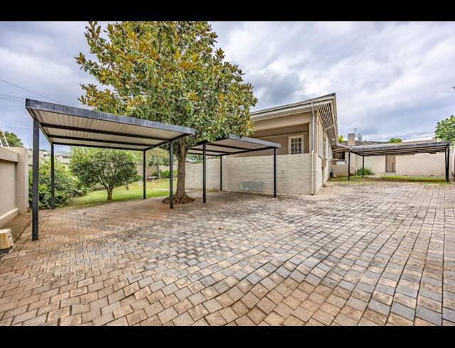 508M² BUILDING FOR SALE IN COLBYN